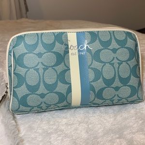 Coach Toiletry Bag Case in Mint/Blue color